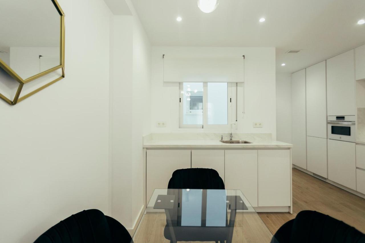 Appartement Modern With Balcony- 2bd 2bth- San Vicente